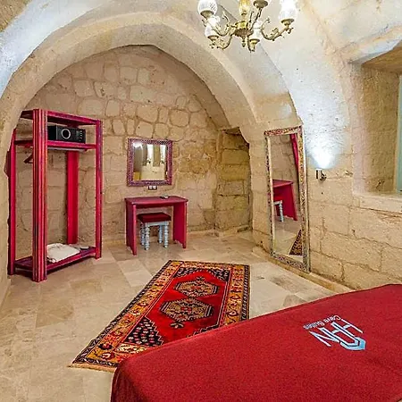 فندق Cave